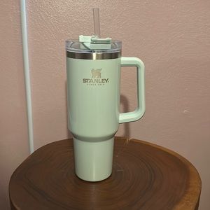 40oz Stanley - spearmint pearlescent